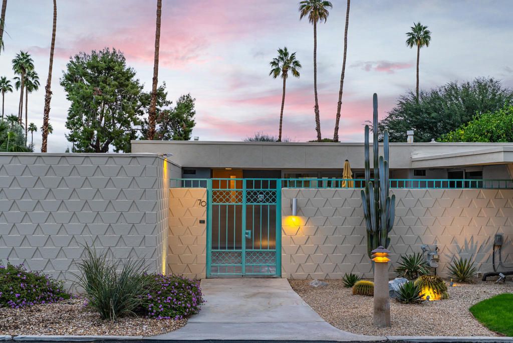70 Lakeview Drive, Palm Springs