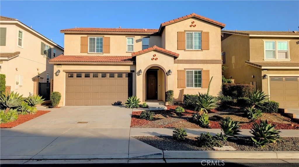 6341 Waterstone, Fontana
