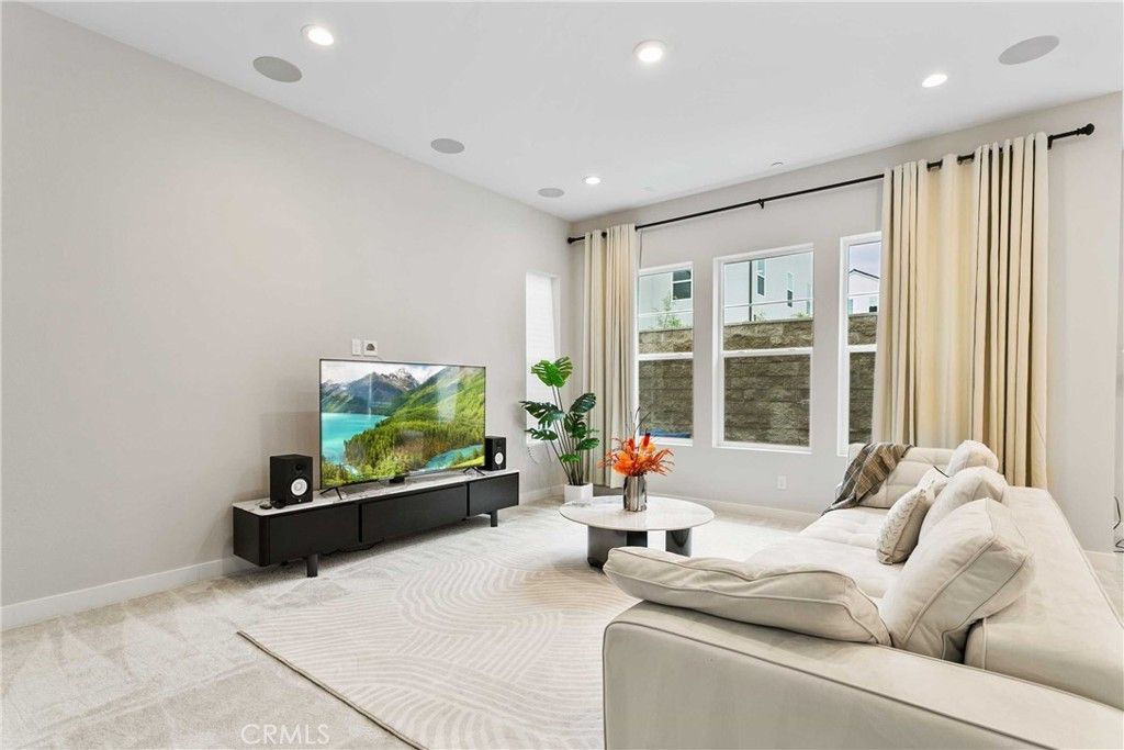181 Pin Lane, Lake Forest