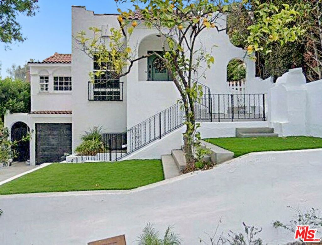 2209 N Gower Street, Los Angeles
