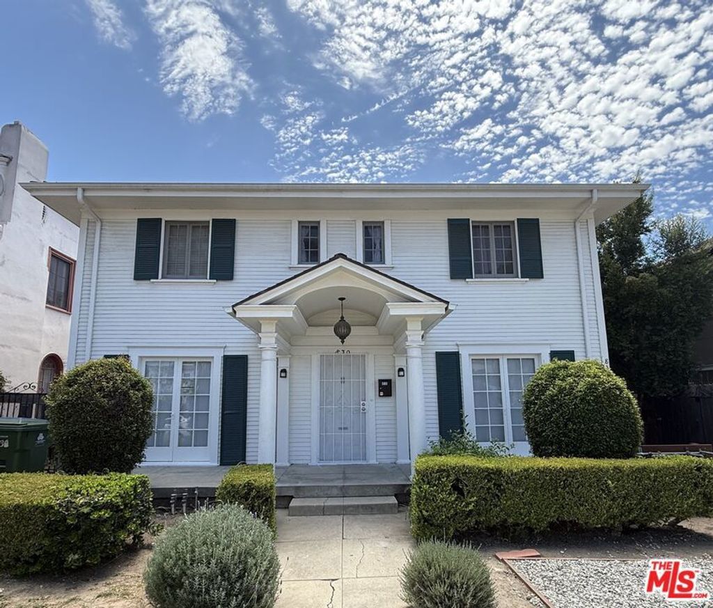 830 S Norton Avenue, Los Angeles