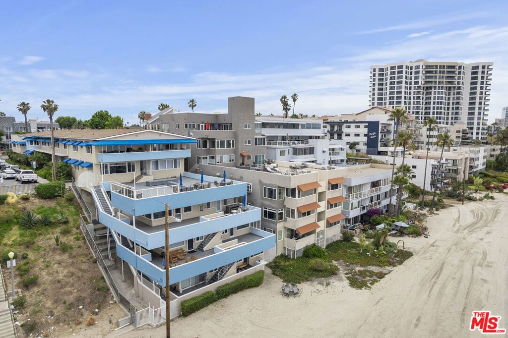 22 5th Place, Long Beach