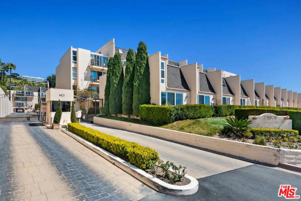 23901 Civic Center Way # D135, Malibu