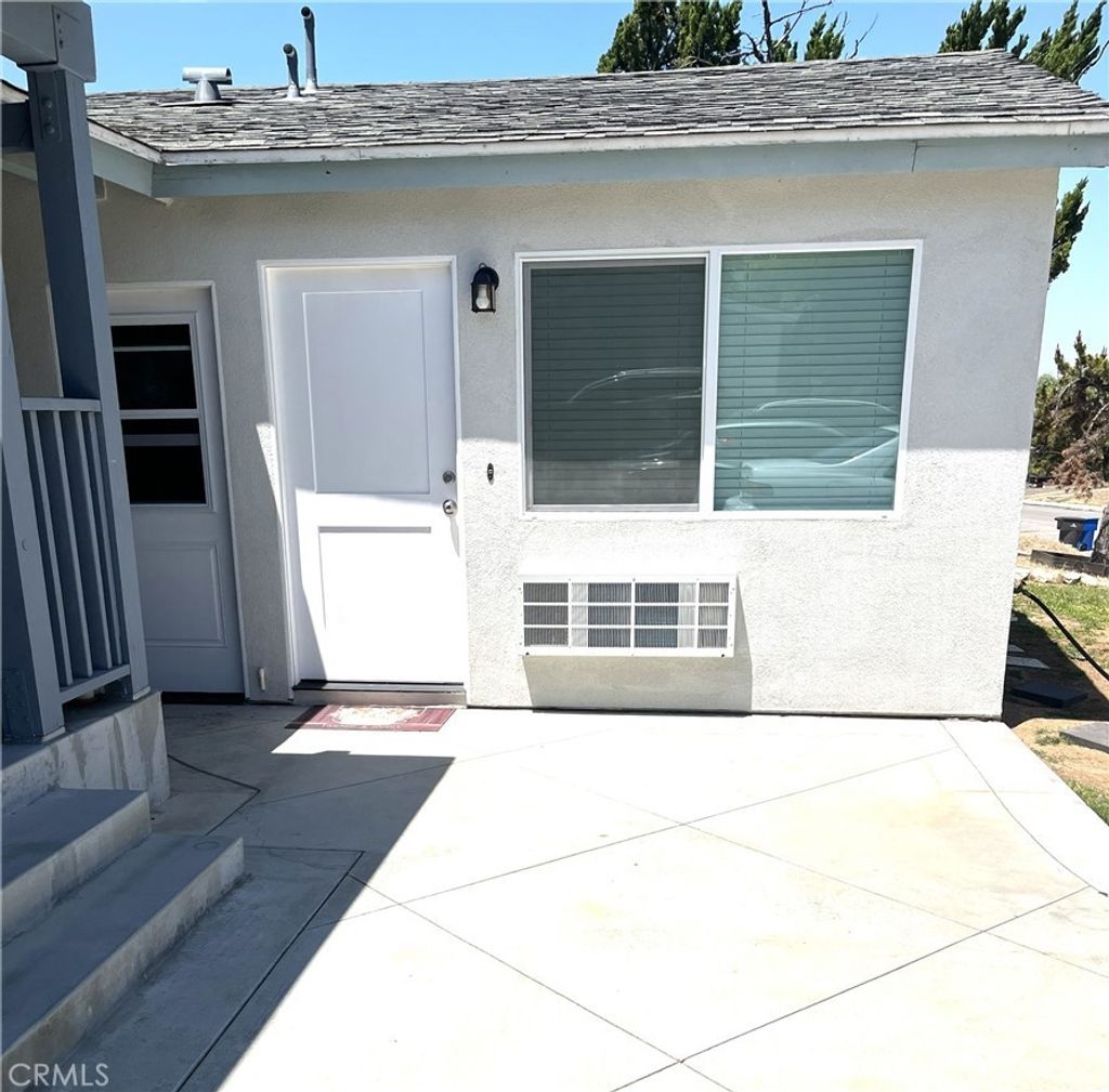 470 Highlander, Riverside