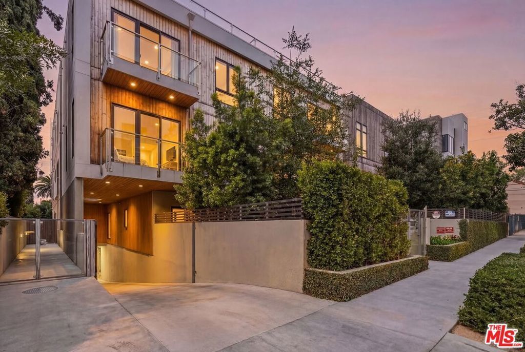 1041 N Spaulding Avenue # 203, Los Angeles
