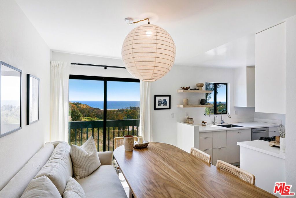 29239 Heathercliff Road # 4, Malibu