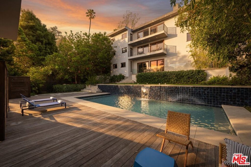 2035 De Mille Drive, Los Angeles