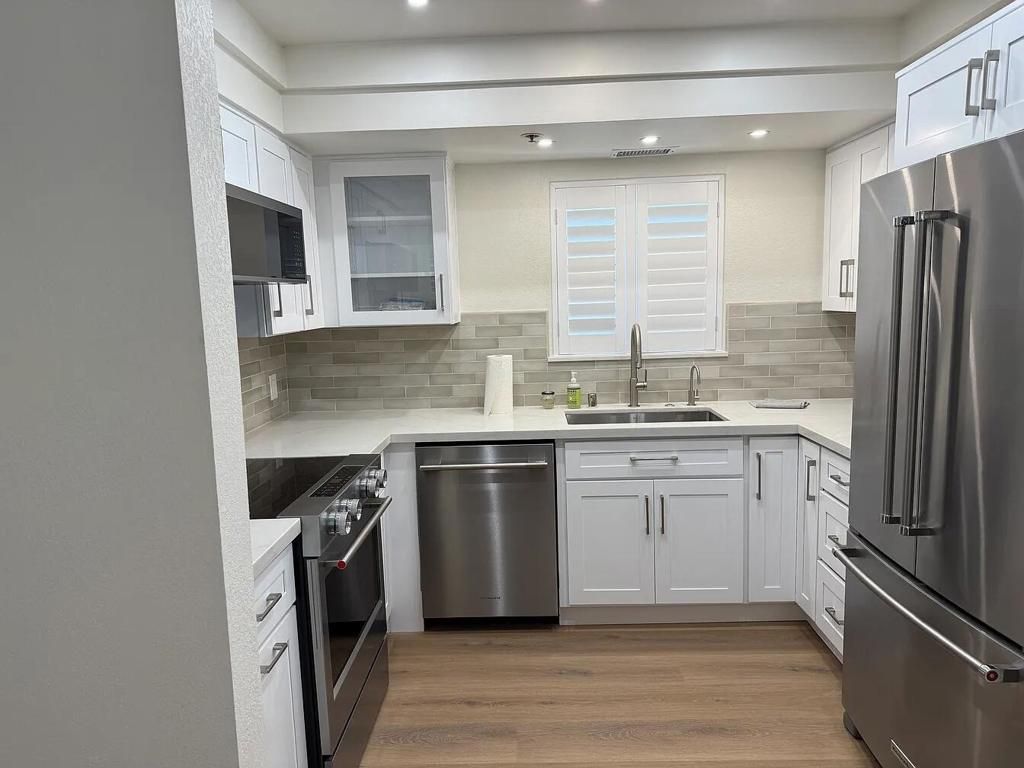 453 Village Square E, Palm Springs