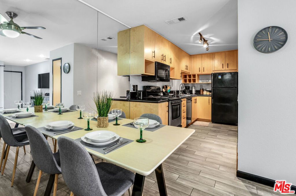 751 N Los Felices Circle # 212, Palm Springs