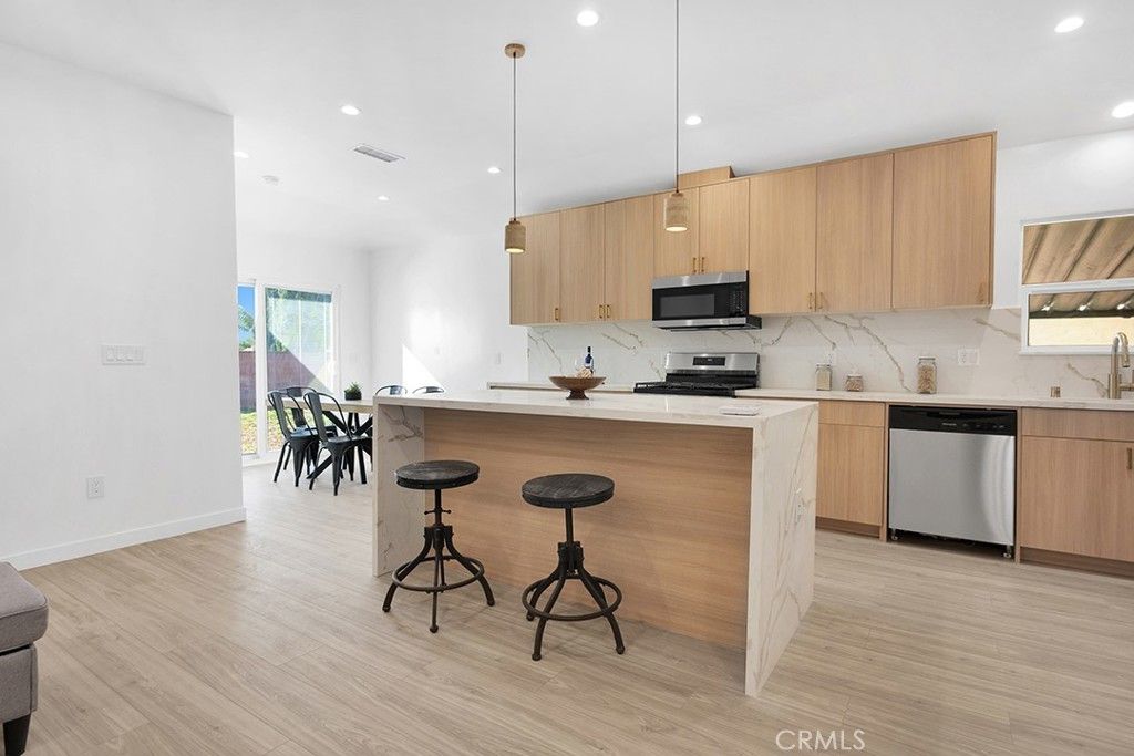 14868 Envoy, Sylmar