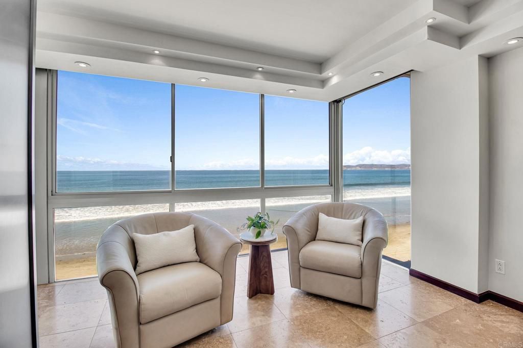 1760 Avenida Del Mundo # 406, Coronado