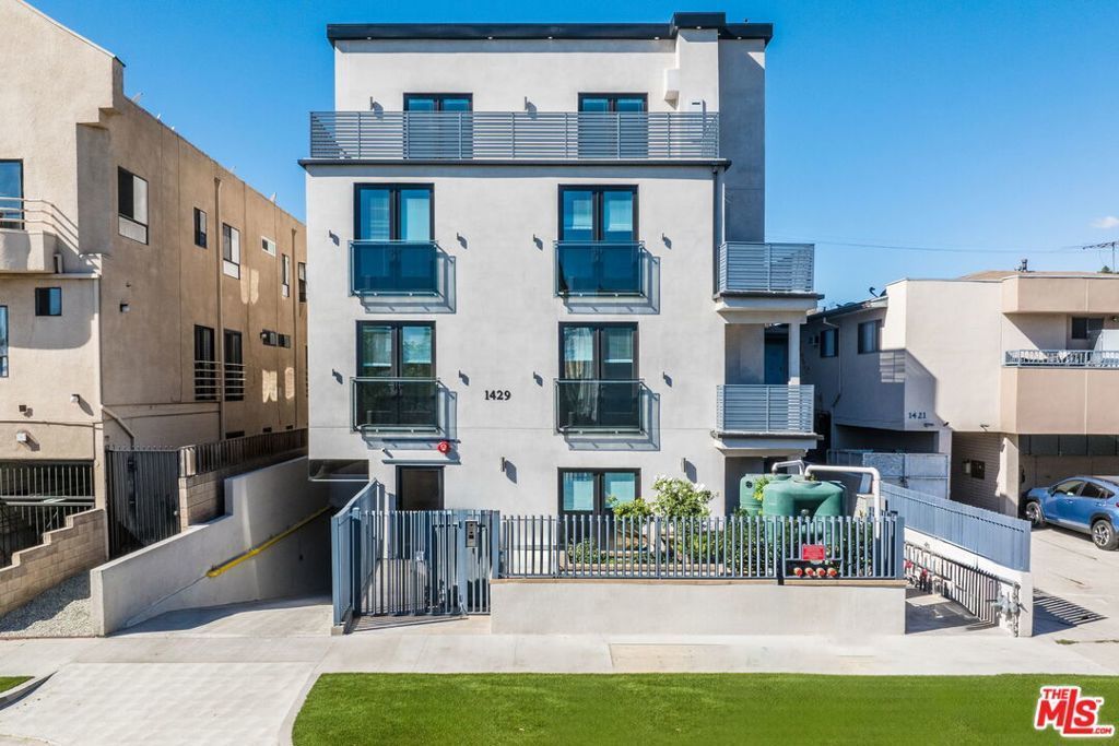 1429 S Bedford Street # 301, Los Angeles