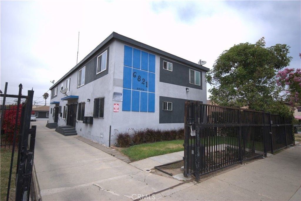 6821 11th Avenue # 1, Los Angeles