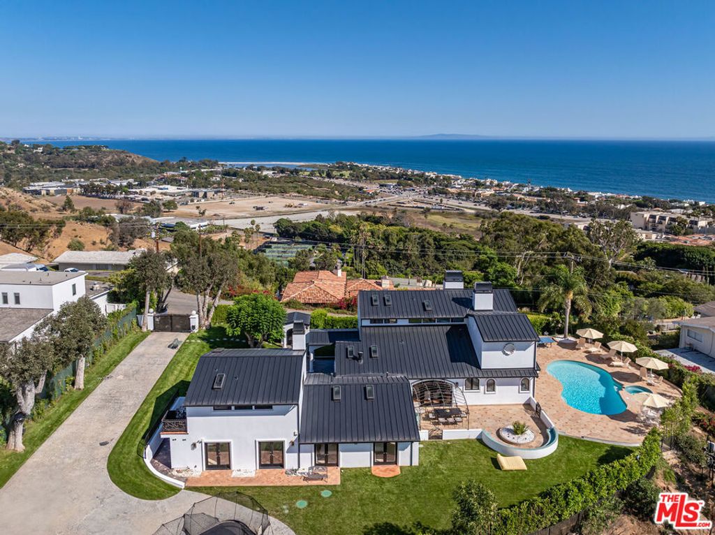 3453 Coast View Drive, Malibu