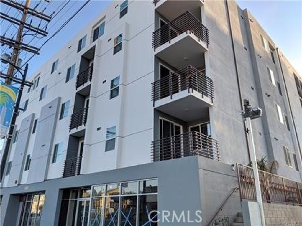 7343 Reseda Boulevard, Reseda