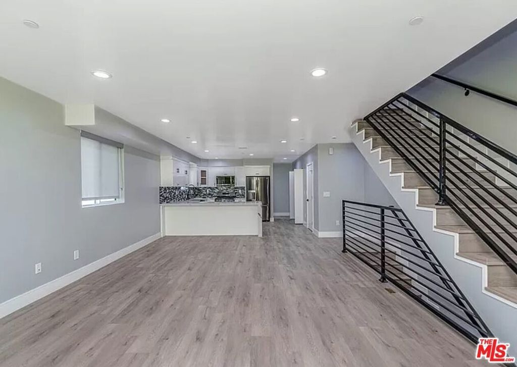 1947 N Vista Del Mar Avenue, Los Angeles