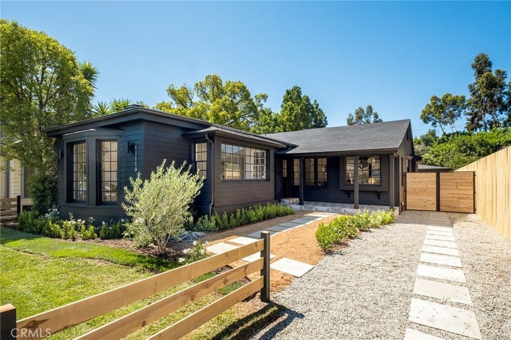 11110 Landale Street, Toluca Lake
