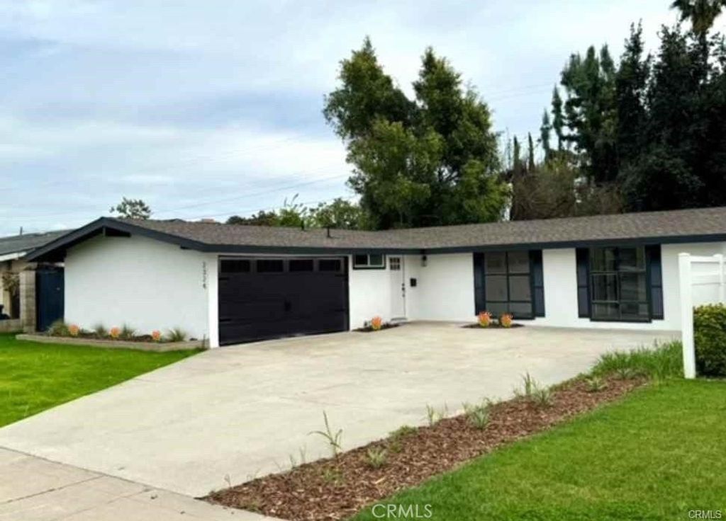 2324 W Palm Avenue, Orange