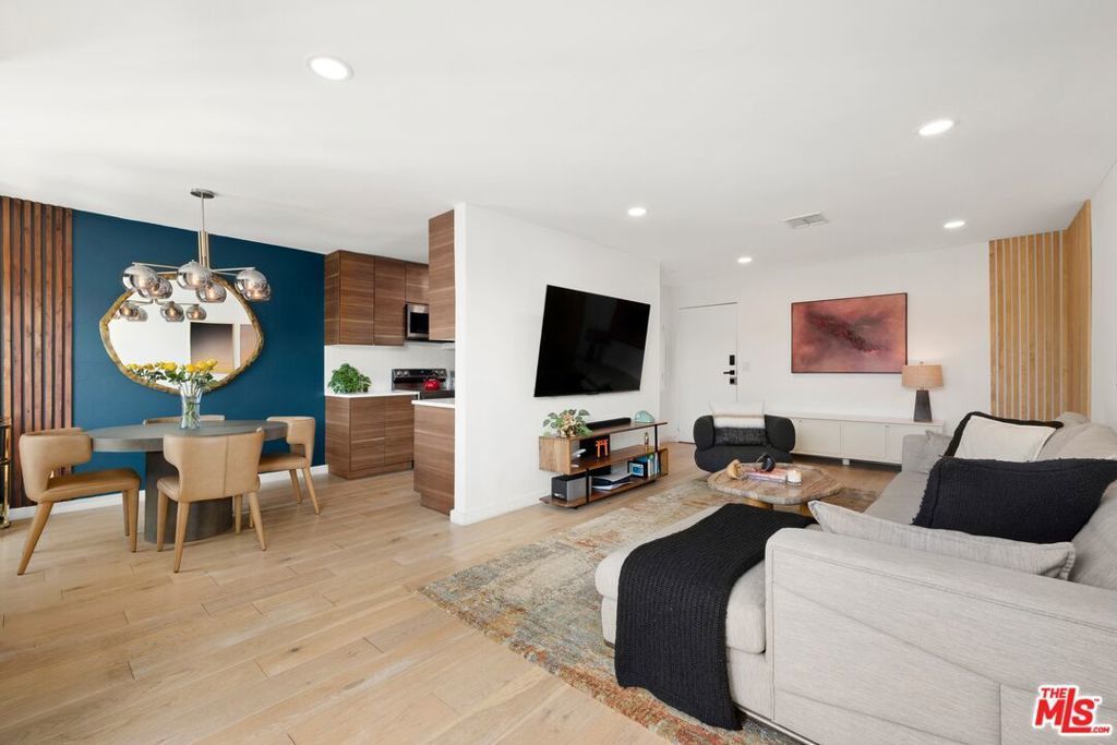 7300 Franklin Avenue # 554, Los Angeles