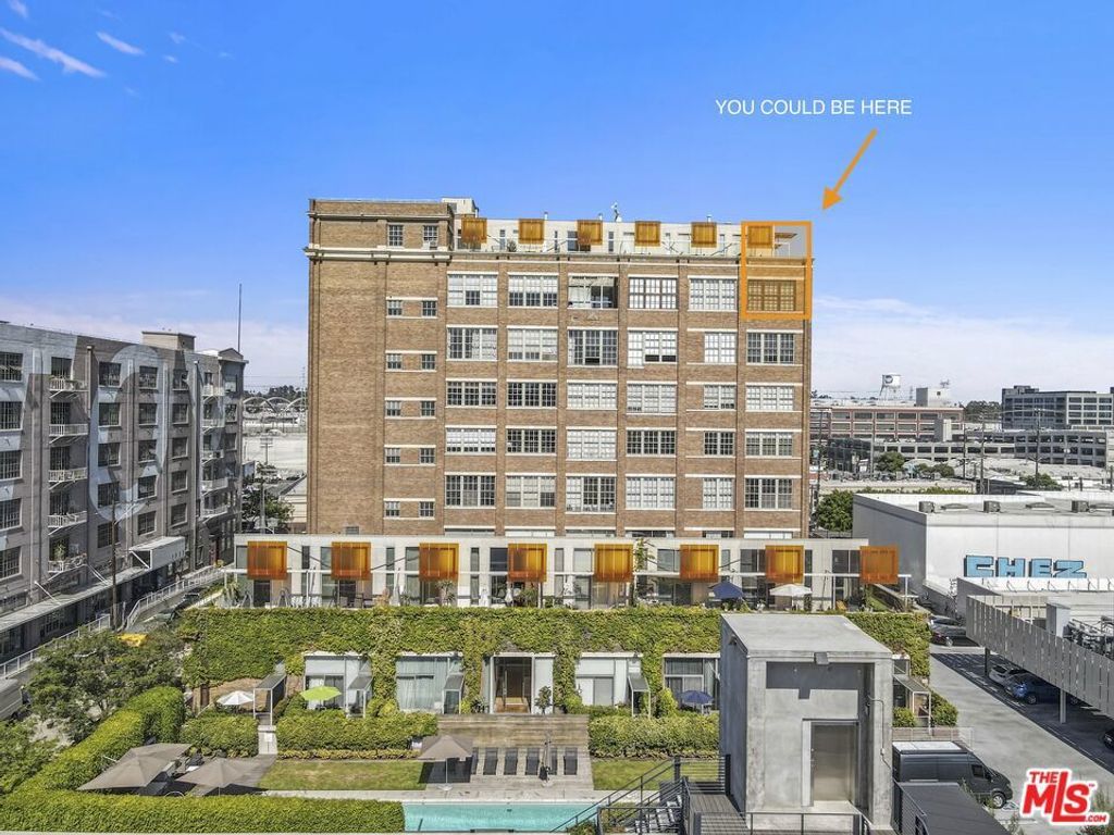 1850 E Industrial Street # Ph 9, Los Angeles