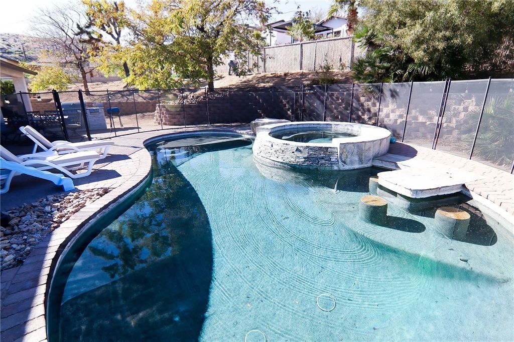 7525 Whitney, Yucca Valley