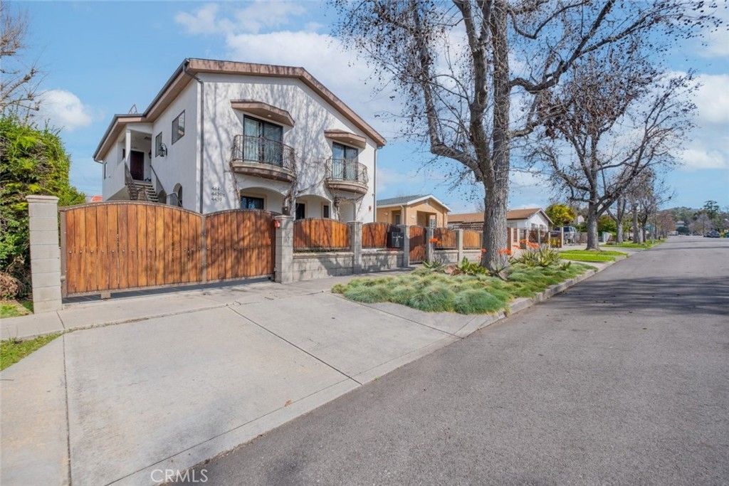 4441 Alumni Avenue, Los Angeles