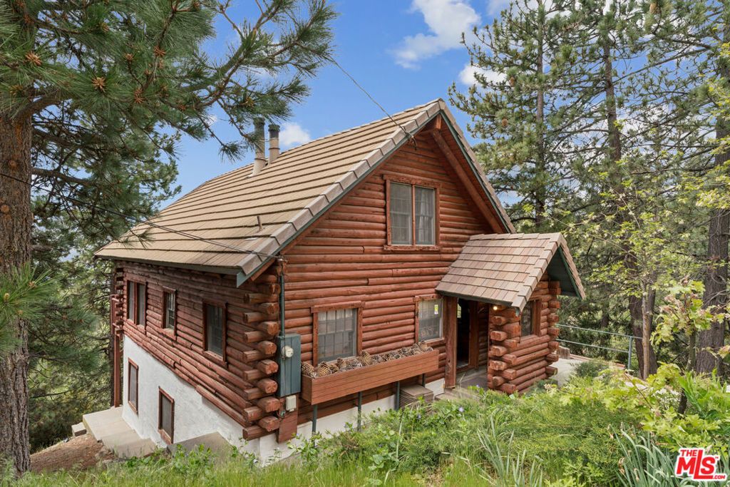 4 Winding Way, Running Springs