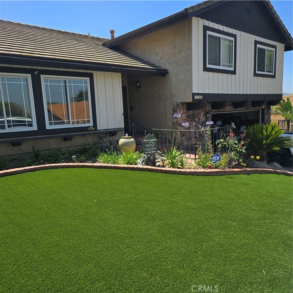 7134 Dos Rios, Tujunga