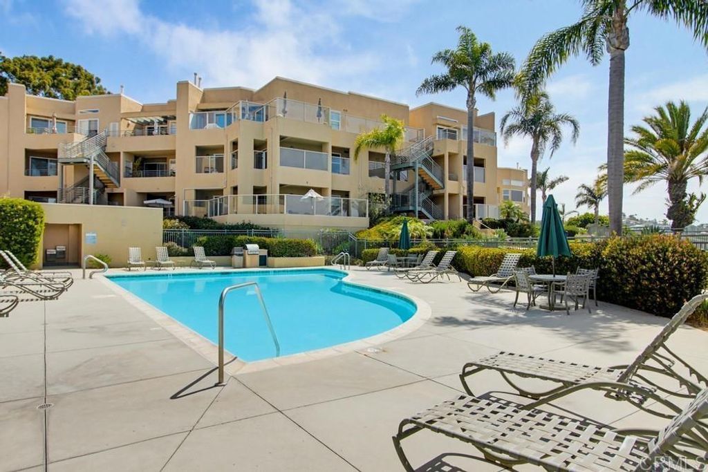 823 Kalpati Cir # 201, Carlsbad