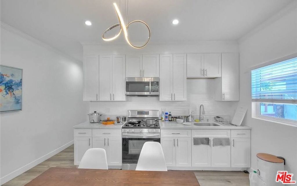 2927 S Catalina Street # 2925, Los Angeles