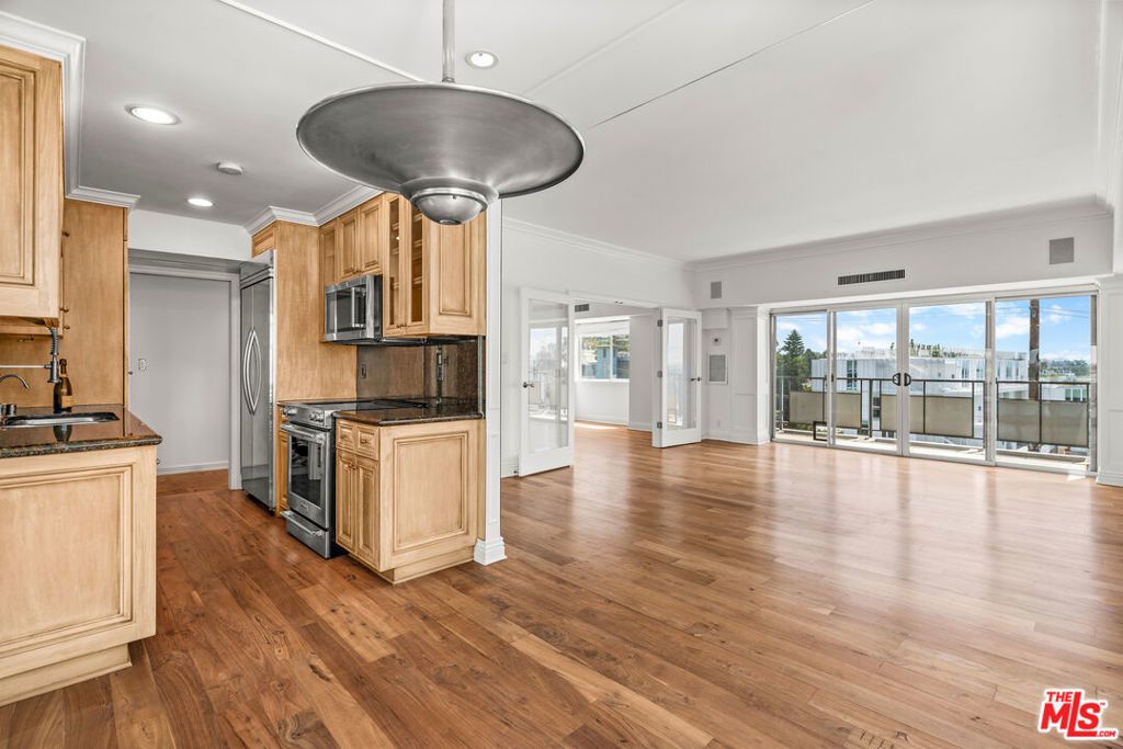 1155 N La Cienega Boulevard # 306, West Hollywood