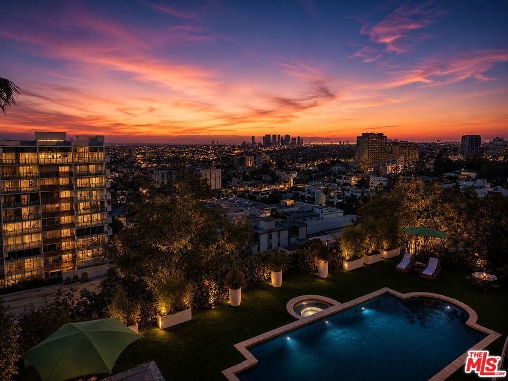 8740 W St Ives Drive, Los Angeles