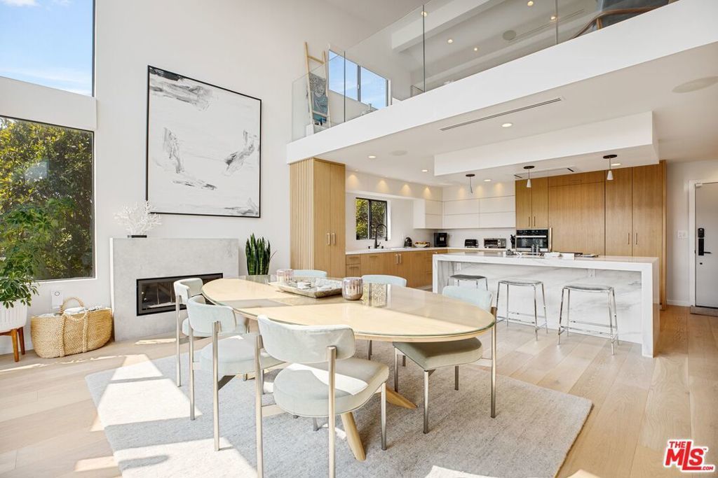 302 Ashland Avenue # 301, Santa Monica