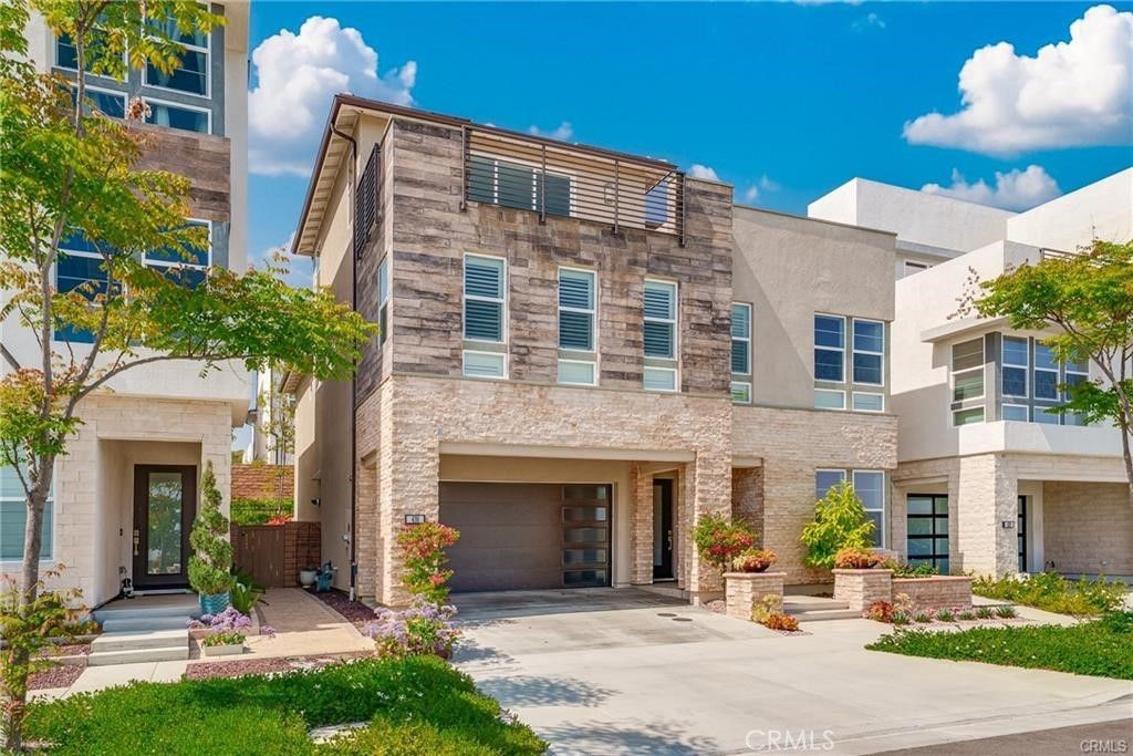 438 Sycamore Dr., Montebello