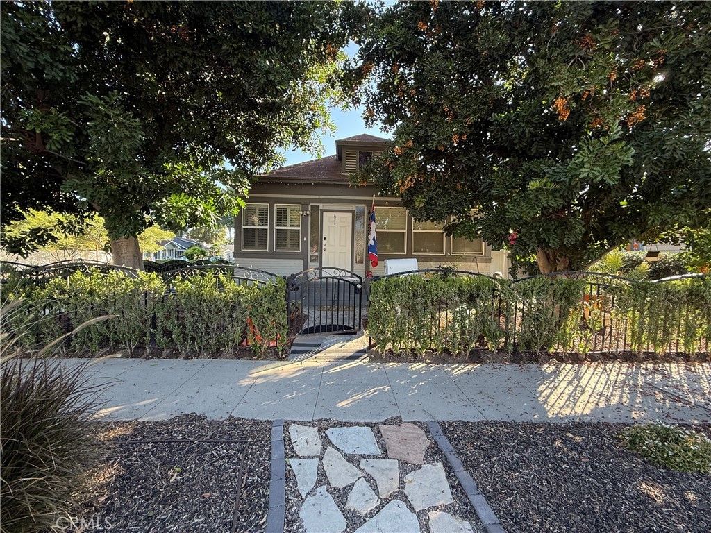 4193 5th, Riverside