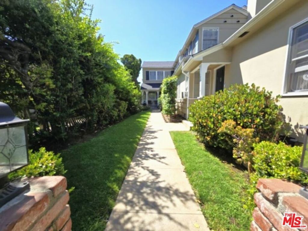10360 Ashton Avenue # 10360 1/2, Los Angeles