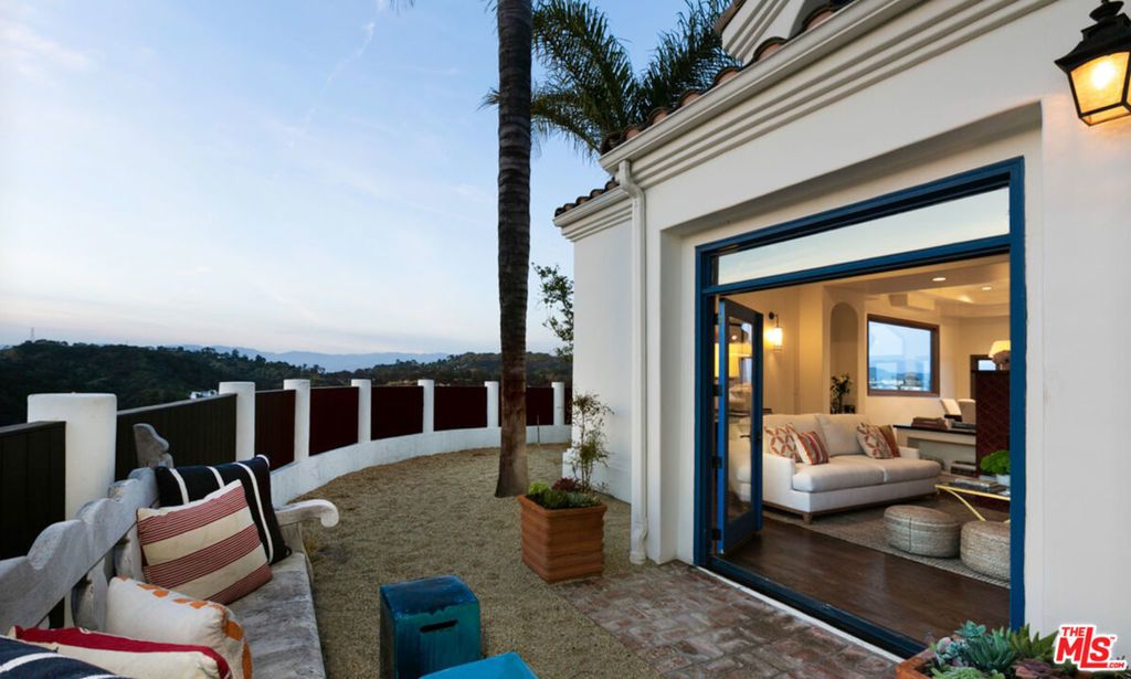 2131 Kew Drive, Los Angeles