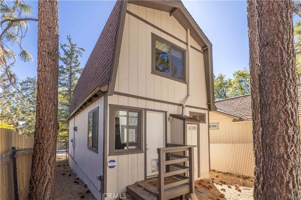 548 Moreno Lane, Sugarloaf