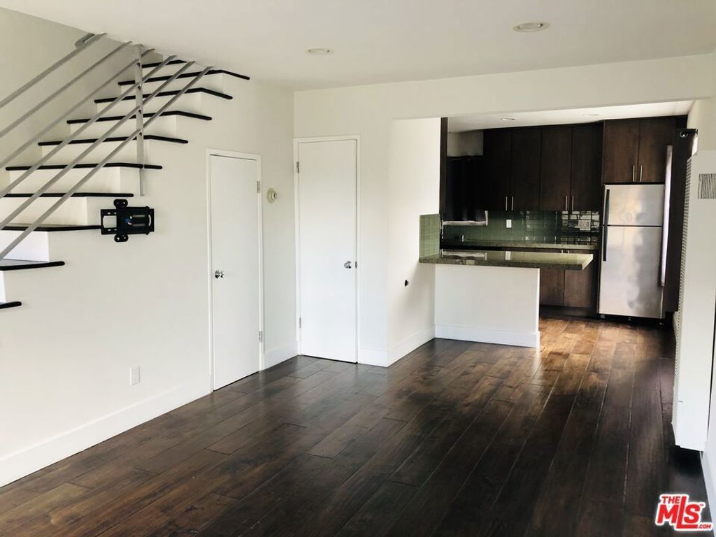 6207 Banner Avenue # 1, Los Angeles