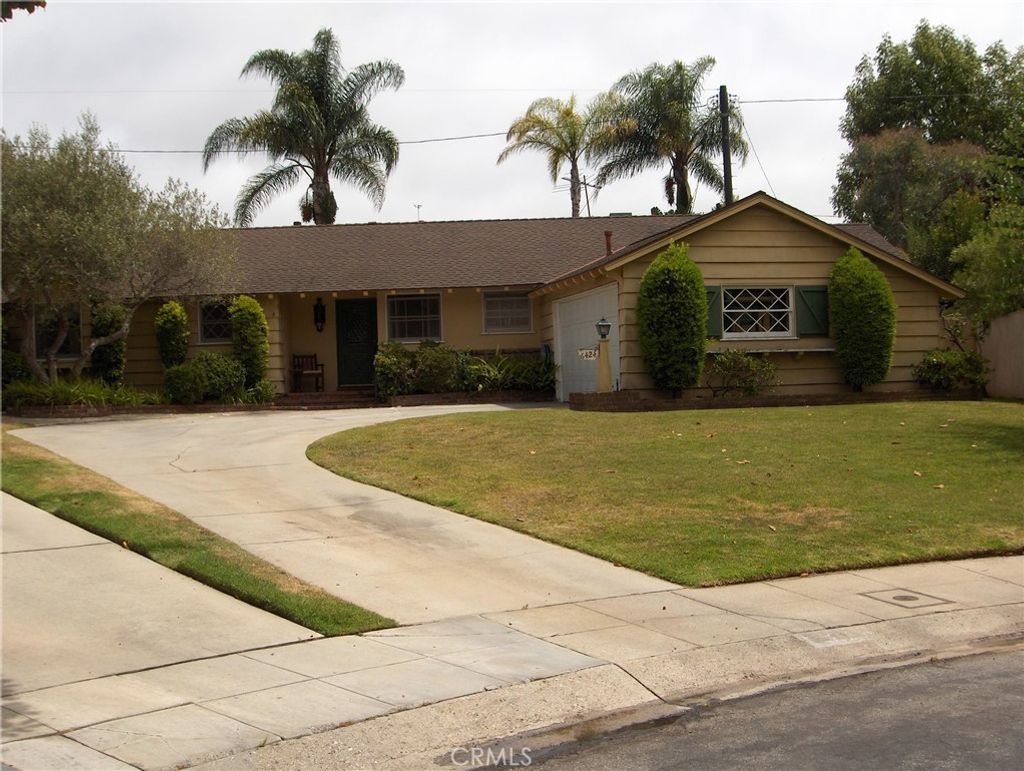 6424 Hedding St., Los Angeles