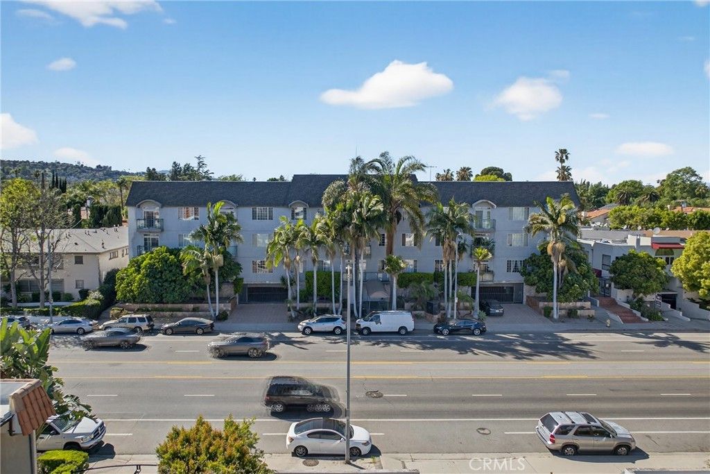 4441 Woodman Avenue # 107, Sherman Oaks