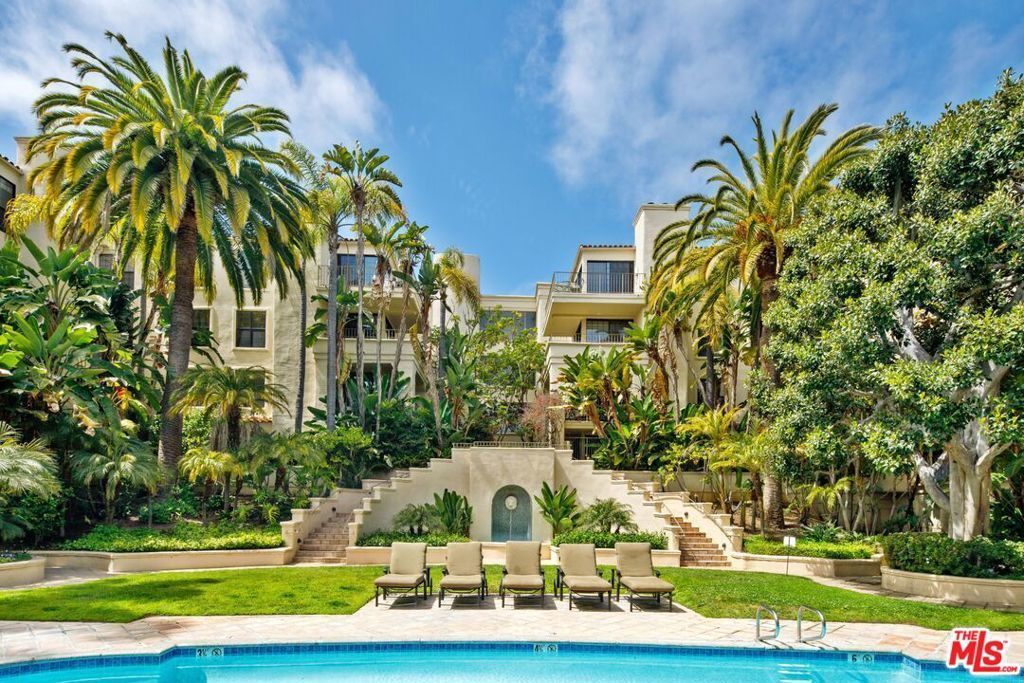 555 S Barrington Avenue # 107, Los Angeles