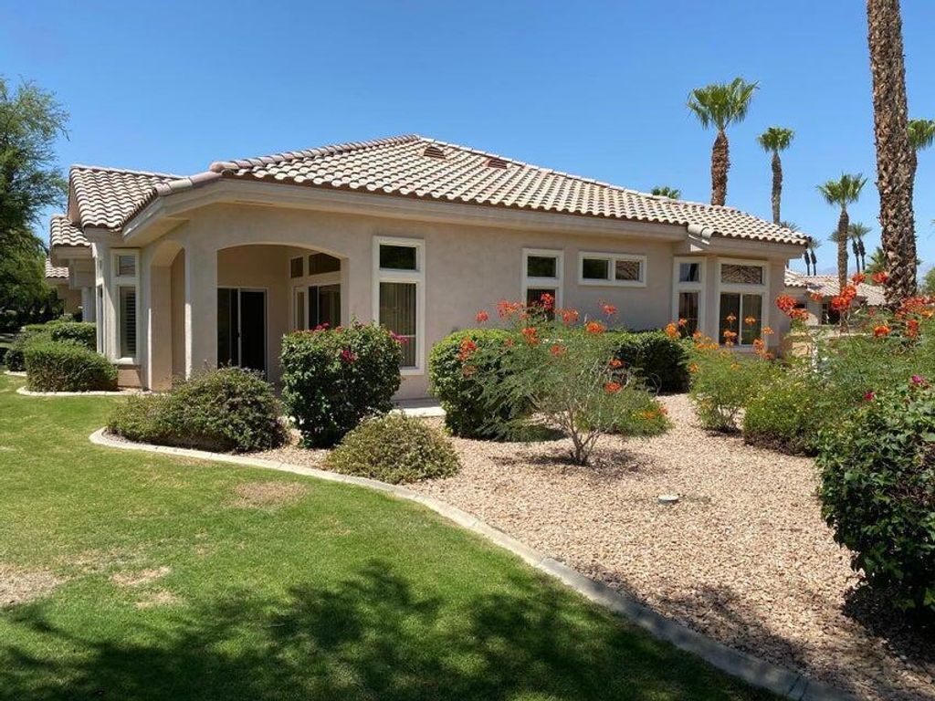 37624 Breeze Way, Palm Desert