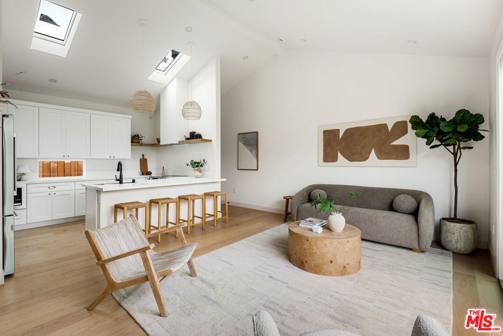 11838 Juniette, Culver City