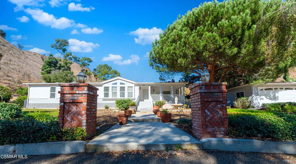 1057 La Loma Avenue, Somis