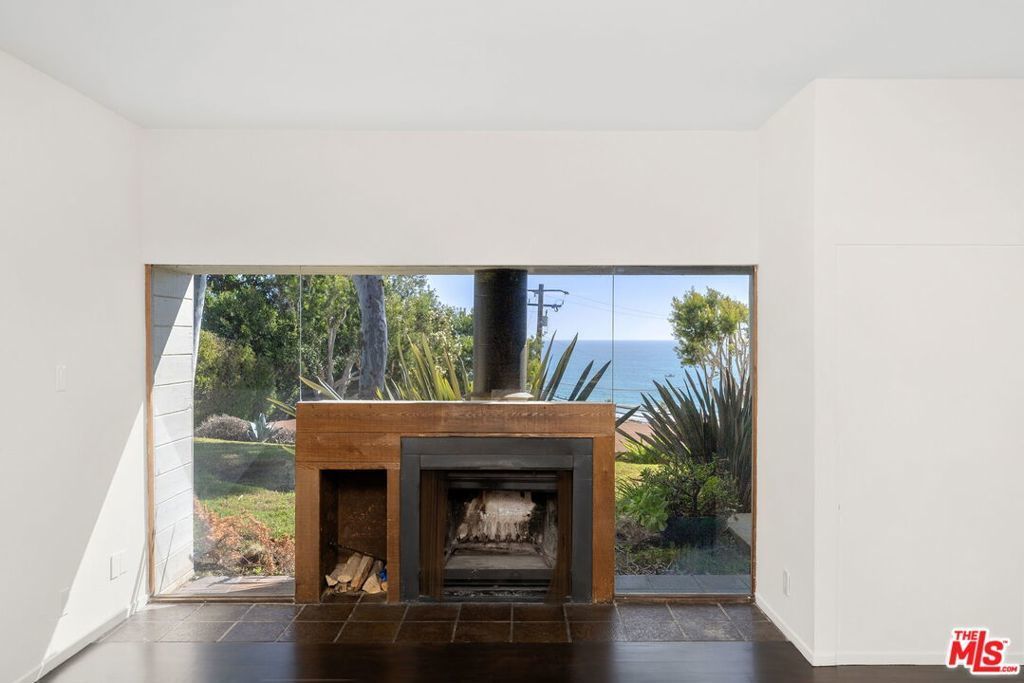 31215 Pacific Coast Highway, Malibu