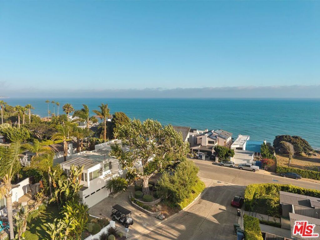 4908 Bunnie Lane, Malibu
