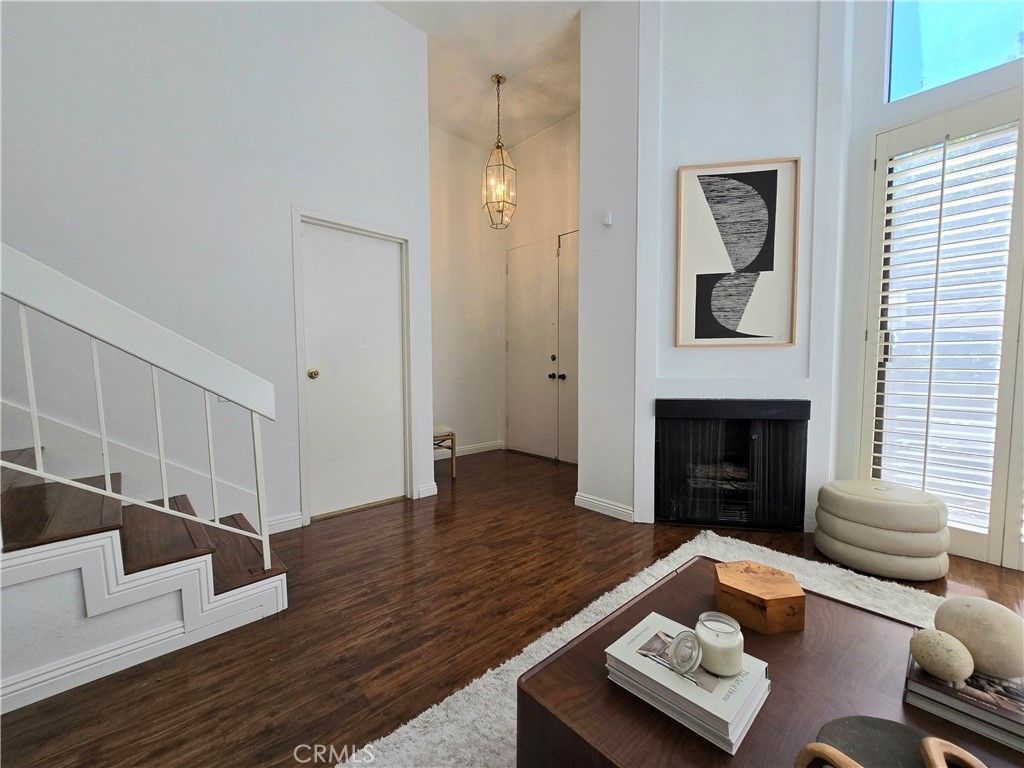 6121 Shoup Avenue # 10, Woodland Hills