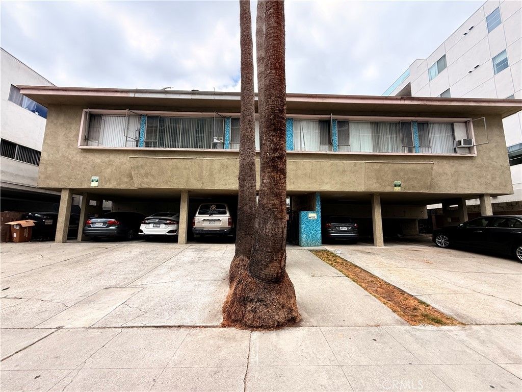 423 S Le Doux Rd # 10, Los Angeles