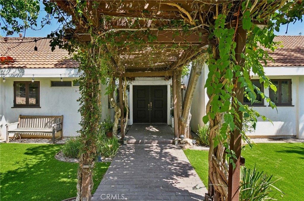 191 Dapplegray, Bell Canyon